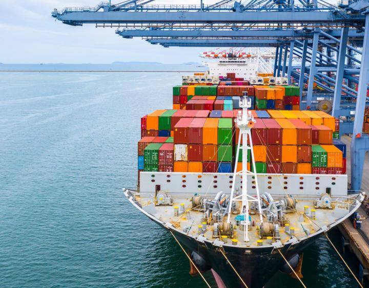 cargo ship supply chains 1 2048x1151 